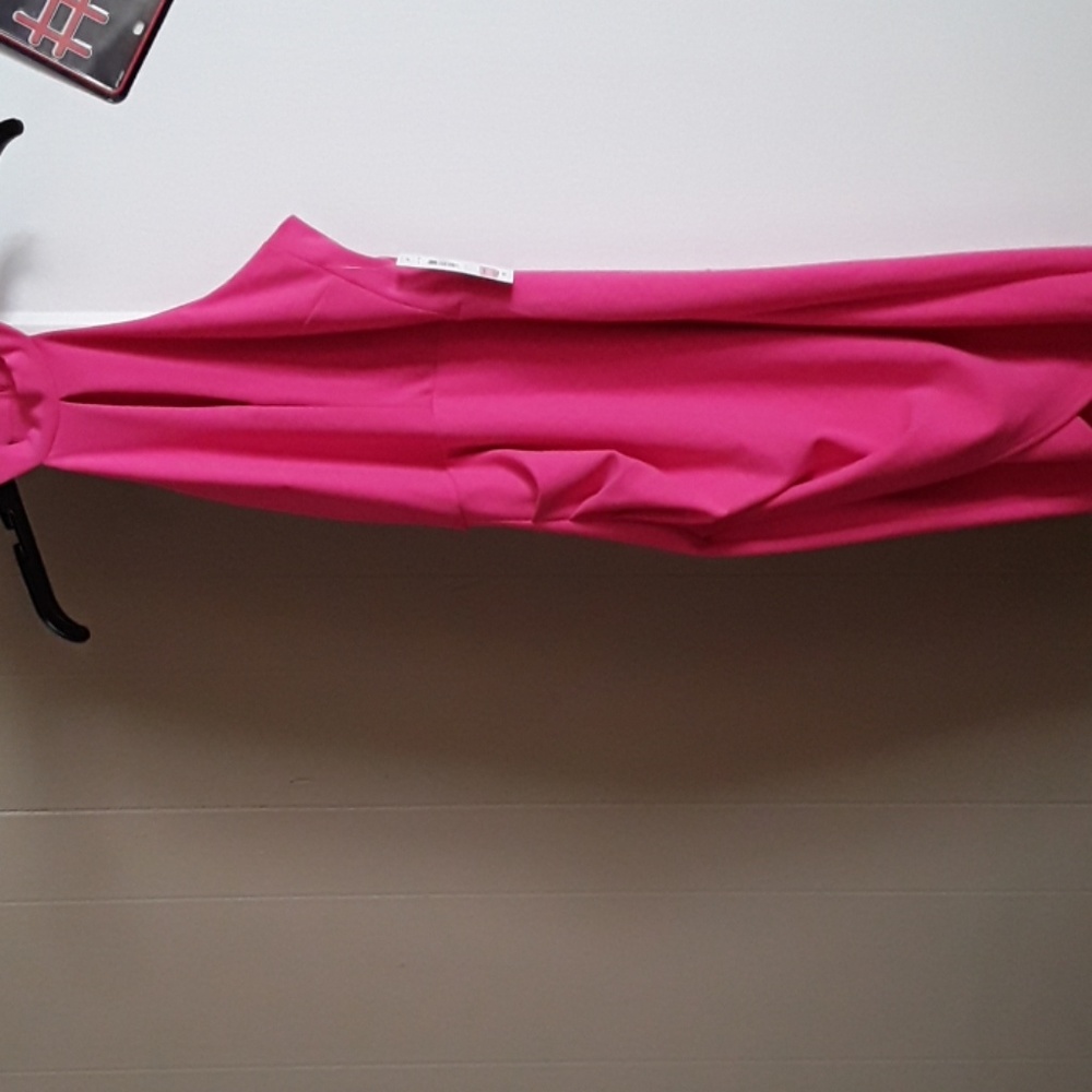 Dress - Picture 3 of 3
